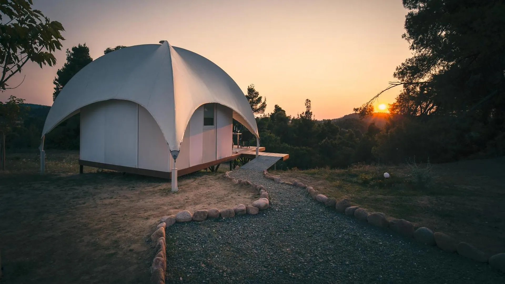 Ihousevillage Polychrono