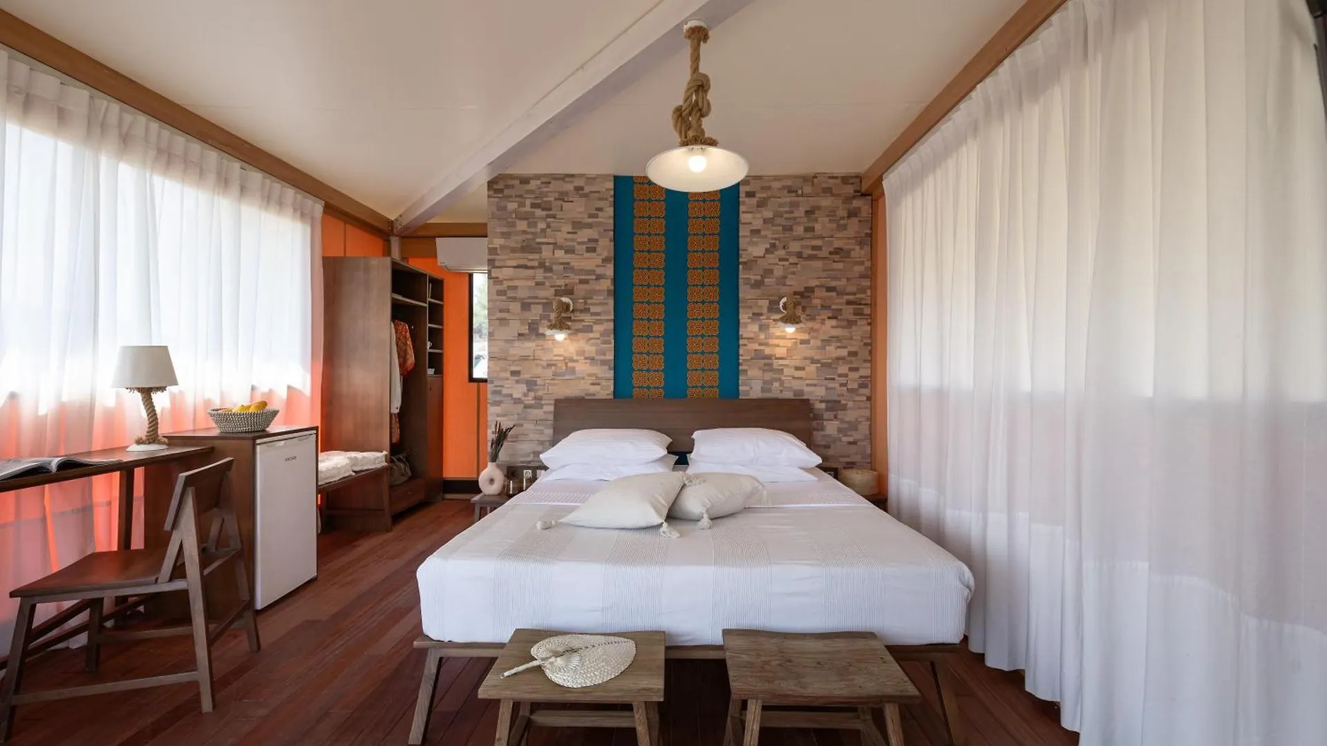 Luxuszelt Ihousevillage Polychrono